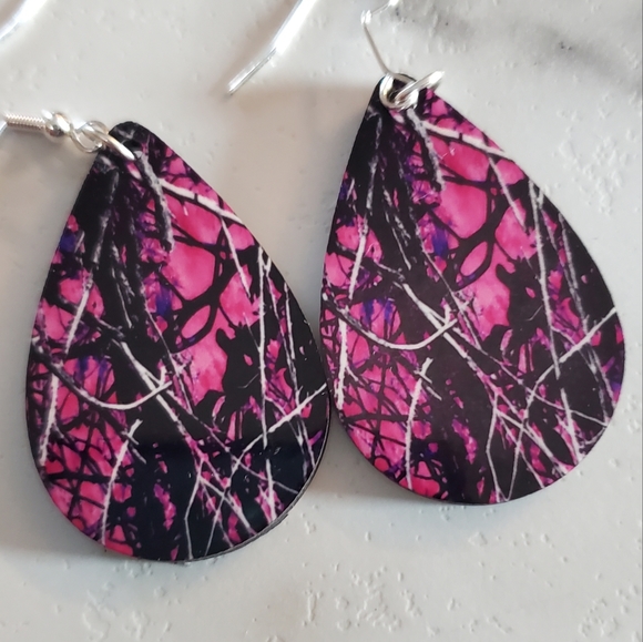 Pink Camo Print Teardrop Earrings - Picture 6 of 6